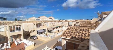 Playa Flamenca 2 townhouse in Urbanisation La Concha