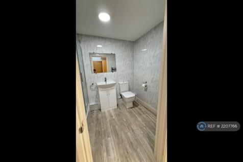 Parliament St, Sutton-In-Ashfield, NG17 photo 3