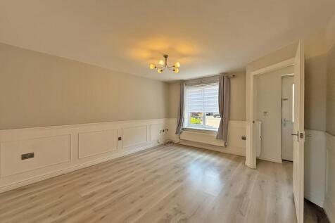 Wards Bridge Drive, Wolverhampton, West Midlands, WV11 photo 4