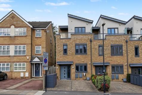 16 Vicars Moor Lane, London N21 2QJ-No Watermark-0