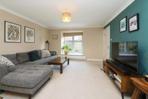 Westbury Lodge Close