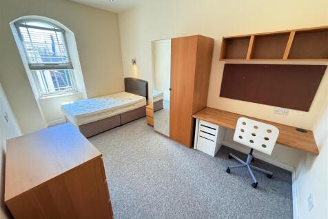 Flat 2 Bedroom 3.JPG
