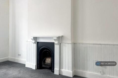 Holton Road, Barry, CF63 photo 5