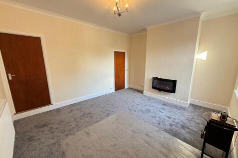 Friarwood Lane, Pontefract, West Yorkshire, WF8 photo 5