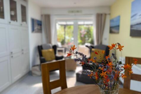 Breakfast Room (1).JPEG