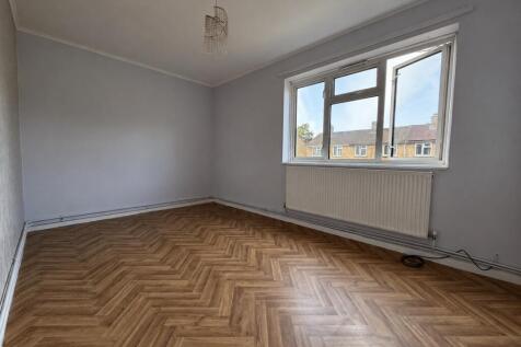Spring Hills, Harlow, Essex, CM20 photo 5