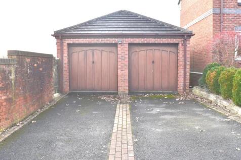 DOUBLE GARAGE