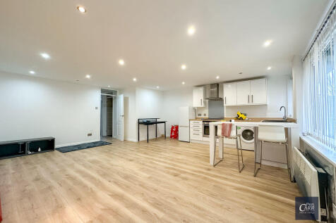 OPEN PLAN LIVING KITCHEN