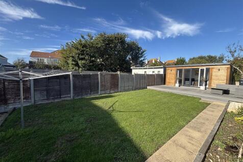 Rear Garden 3.jpeg