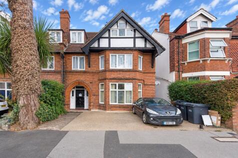 17 Beech House Rd, Croydon, CR0 1JQ