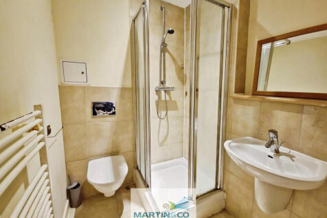 742b5f5d-Bathroom