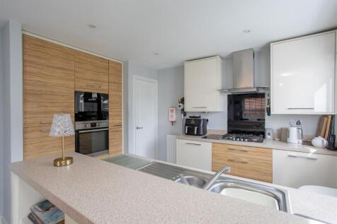 1_Longbridge_Close-10.jpg