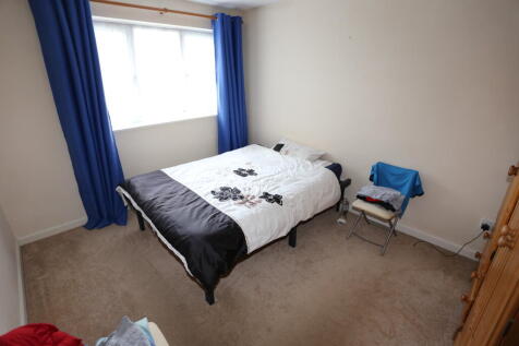 Shackleton Way, Woodley, Reading, RG5 photo 4