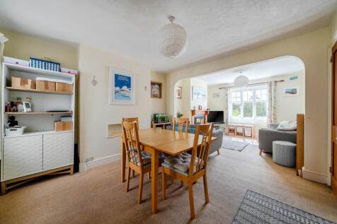 Sitting/Dining Room