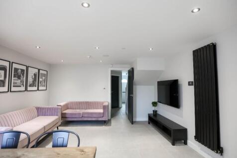 Wellington Road, Liverpool, Merseyside, L15 photo 5