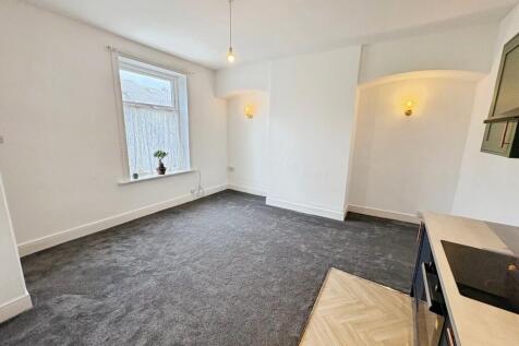Victoria Street, Lindley, Huddersfield, West Yorkshire, HD3 photo 3