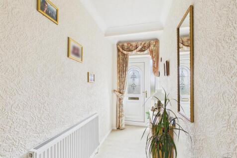 CAM03252G0-PR0152-STILL008.jpg