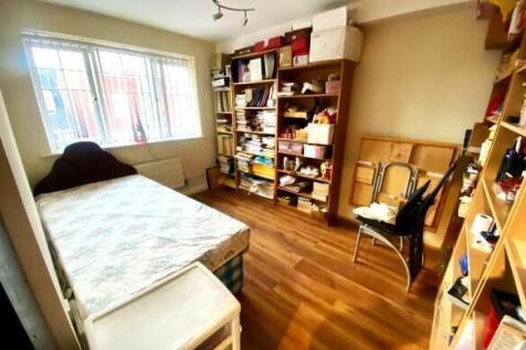 NAREL BEDROOM 2.jpeg