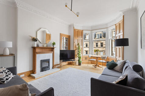 Sitting Room of 152 (3F1) Bruntsfield Place