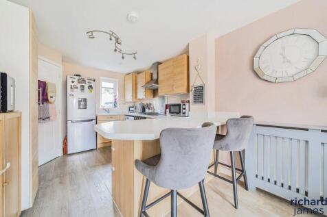 Cavendish Close, Calne, Wiltshire, SN11 photo 3