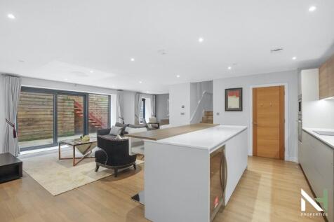 Reception / Kitchen