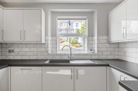 31 Connaught Avenue photo 4