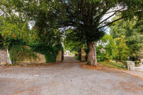 6 Hillside Road-64.jpg