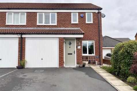Bradford, BD13 - property photo