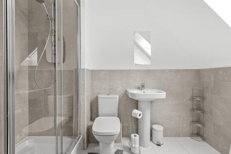 46 Trinity Circle, HP11 1FD-4.jpg