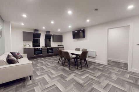 Graduation House, Beeston photo 3
