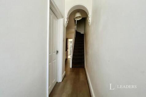 Woodside Road, Southampton, Hampshire, SO17 photo 4