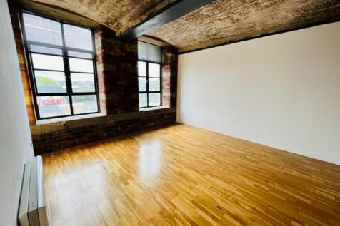 OPEN PLAN LOUNGE