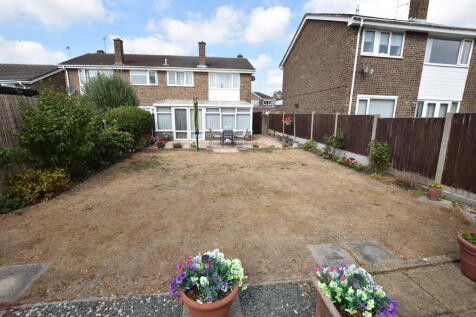 17 redwood close