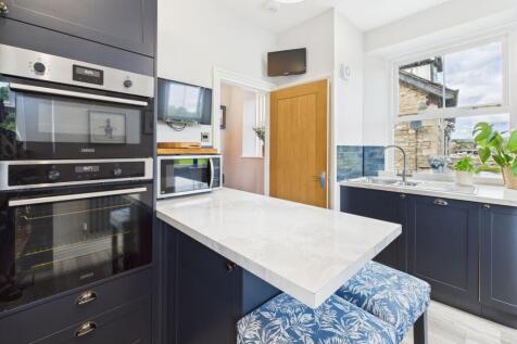 Main Breakfast Kitchen