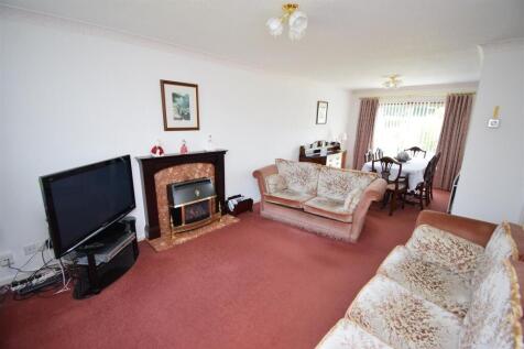 Lounge / Dining Room