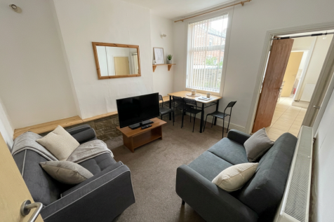 7 Ranelagh Terrace, Leamington Spa photo 2