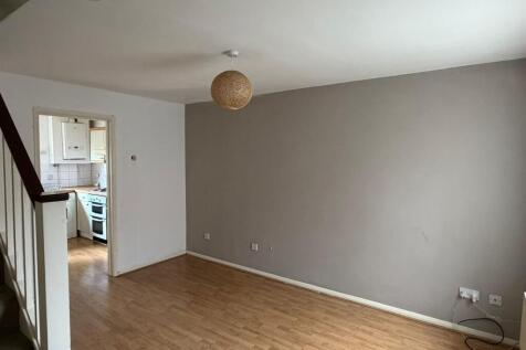 LIVING ROOM.jpg