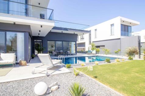 4-bedroom luxury resale villa + fully furnished + swimming pool + VRF system + Photovoltaic solar system + close to a municipal park Image 9999 3