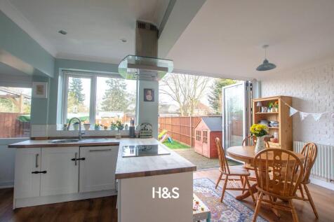 99 Coverdale - kitch3.jpg