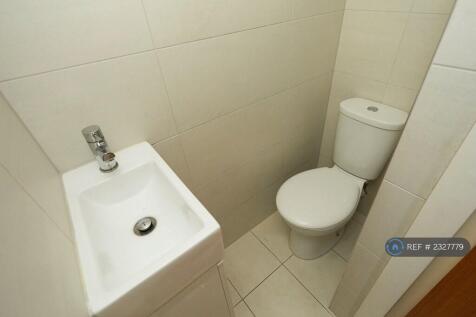 The Downstairs Cloakroo . 