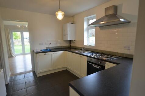 11 Main Kitchen.jpeg