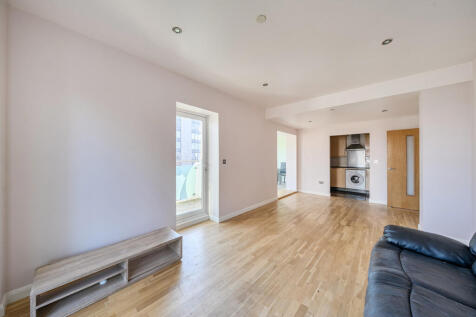 London, W5 - property photo