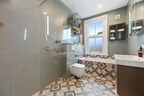 Bradmore Park Road - Shower Room3 (1).JPG