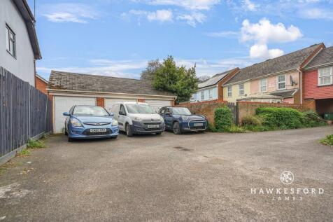 Adisham Green, Kemsley - Garage