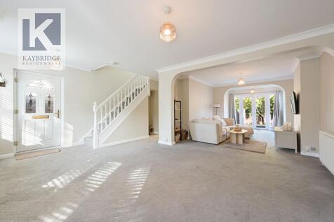 Elmwood Drive, Epsom - KT17 2NN