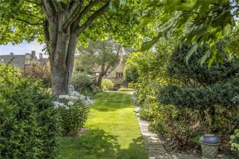 Lawned Garden