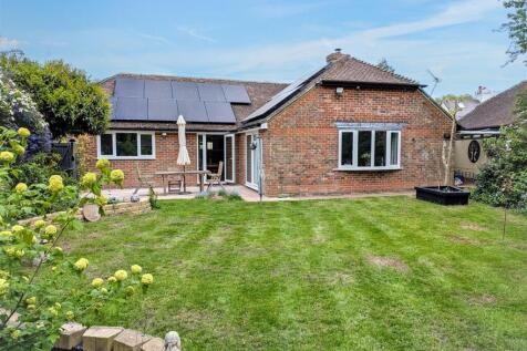 Rear garden 3 new.jpg