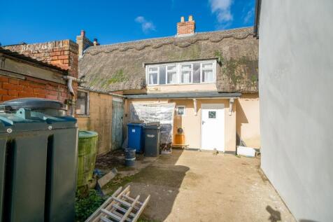 1440px-The Cottag...