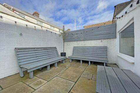 Langhill Road 40 - Garden Four.jpg