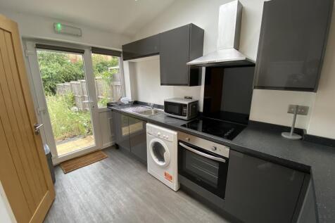 Claude Street - 4 Beds Bills Inc, Dunkirk, East Midlands, NG7 photo 4
